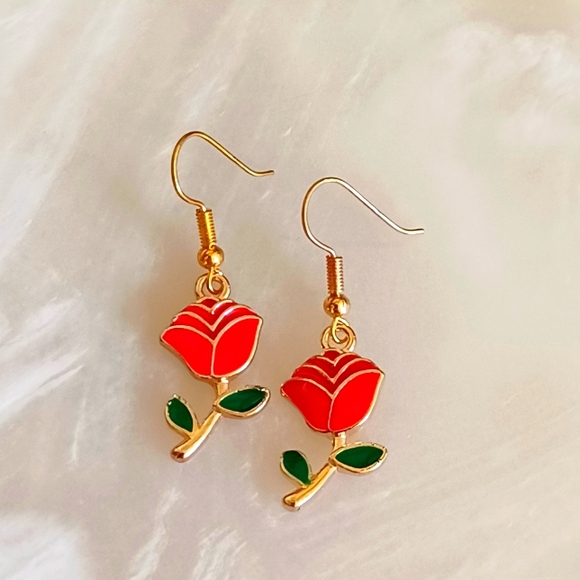 Beautiful Red Rose Oil Painted Handmade Earrings - Picture 2 of 3